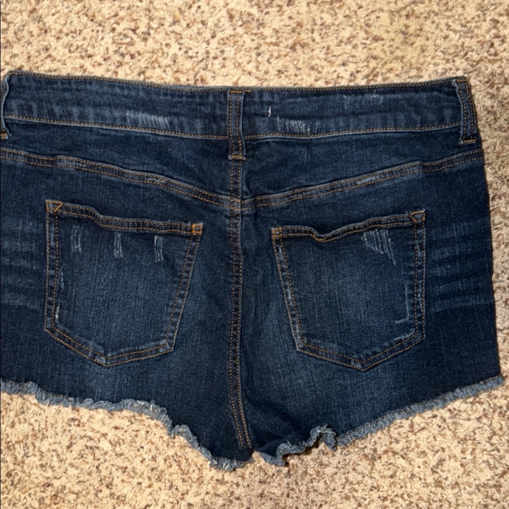 Altar’d state 31 / 13 Dark Wash Distressed Denim Shorts - Unbranded - Picture 3 of 3